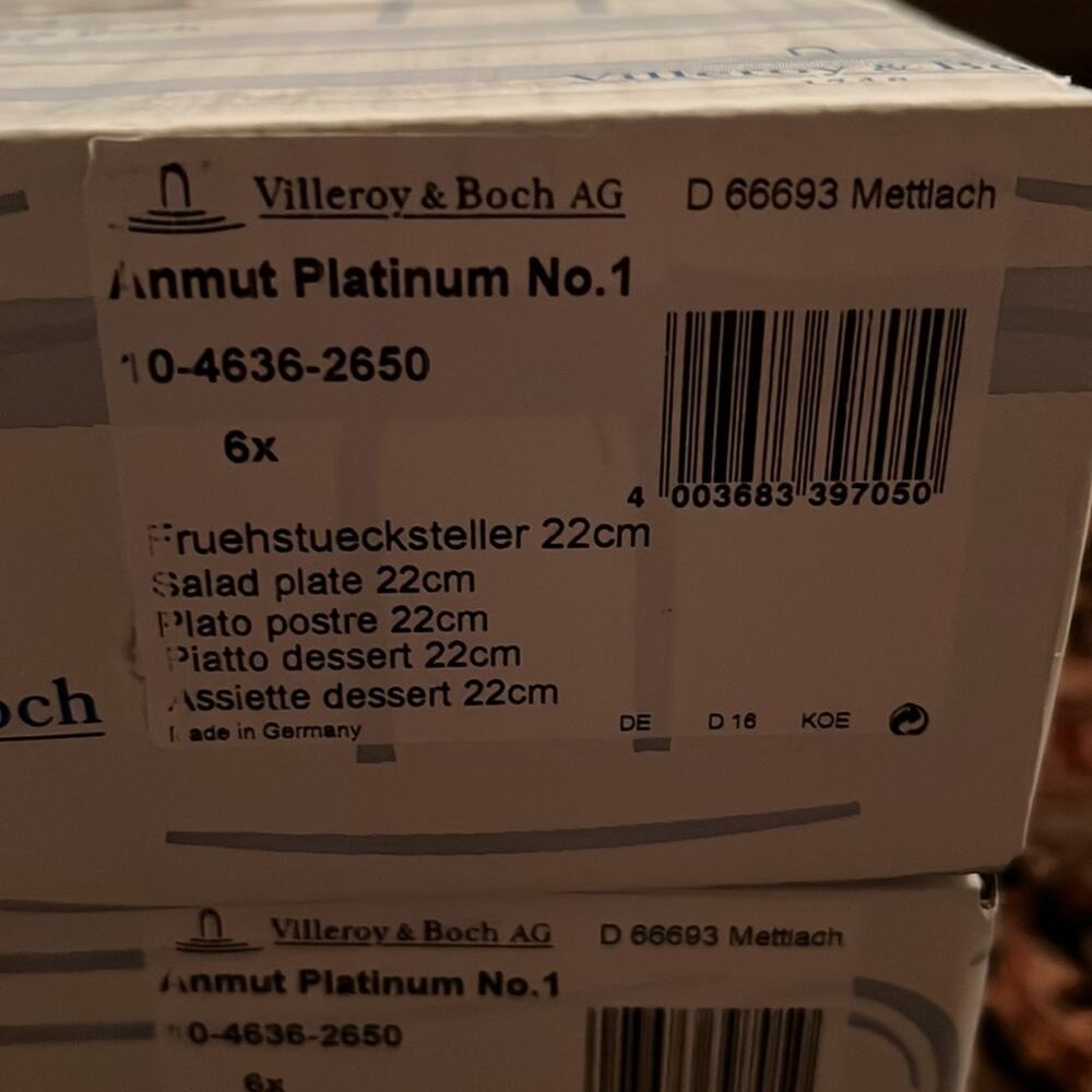NWT Villeroy & Boch
Anmut Platinum Salad Plate 24 selling in 6 packs (4 avail) - Picture 2 of 3